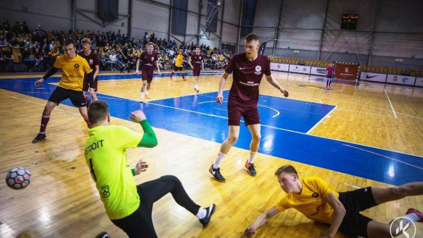 2. vieta Rīgas skolu telpu futbola kausā 2018