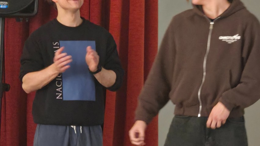 Latvijas Nacionālā teātra aktieris Uldis Siliņš, Madara Reijere un Kārlis Reijers